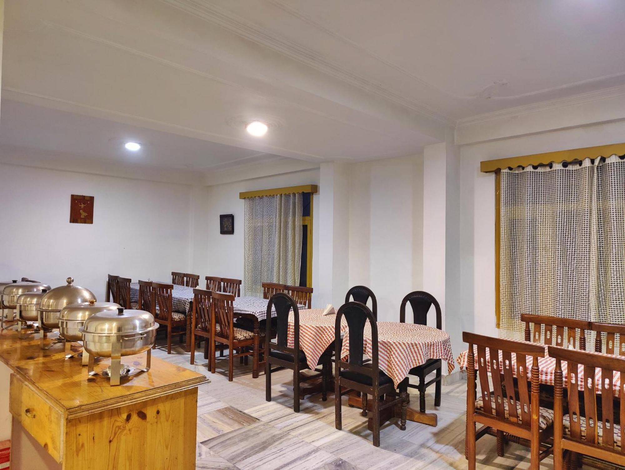 Surya International Hotel Manali Near Mall Road Exterior foto